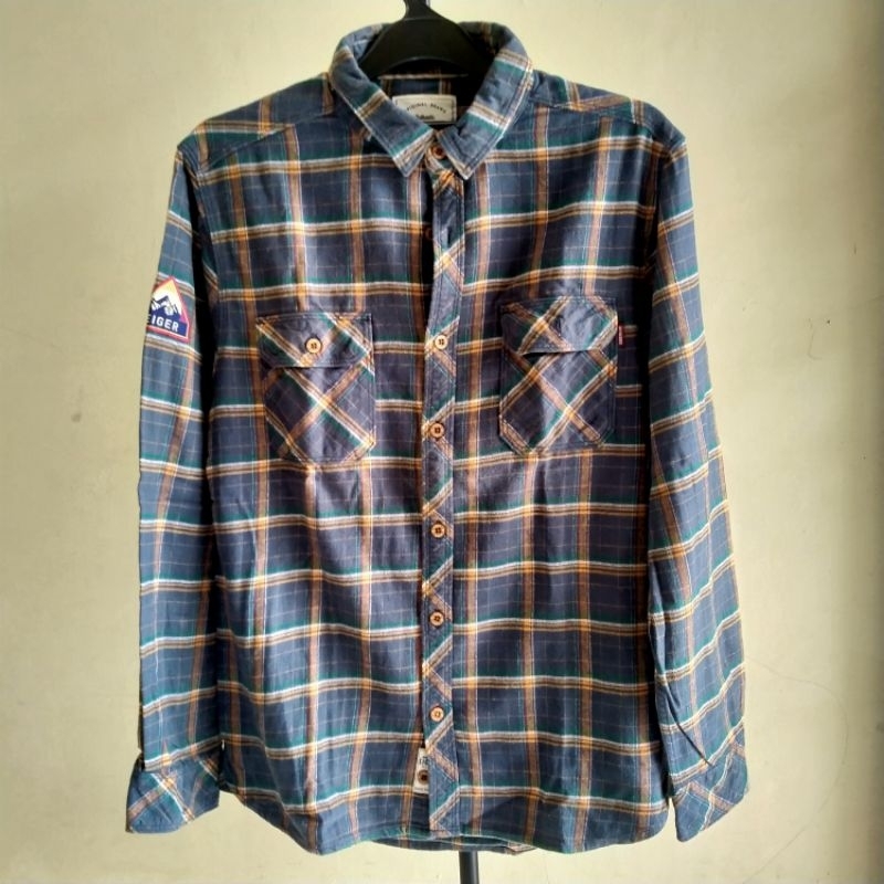 kemeja flanel Eiger