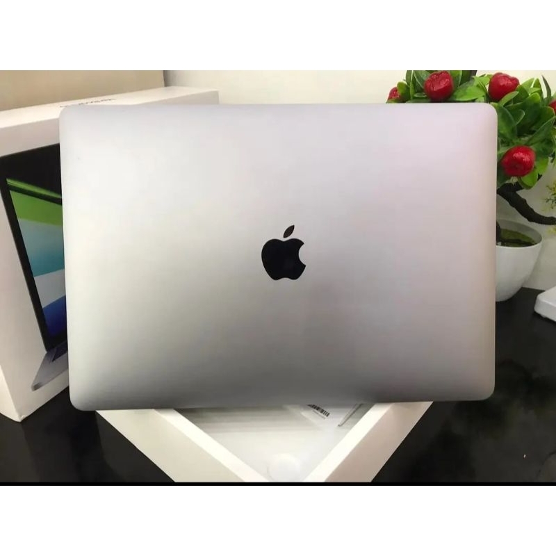 Macbook M2 8/526 second mulus