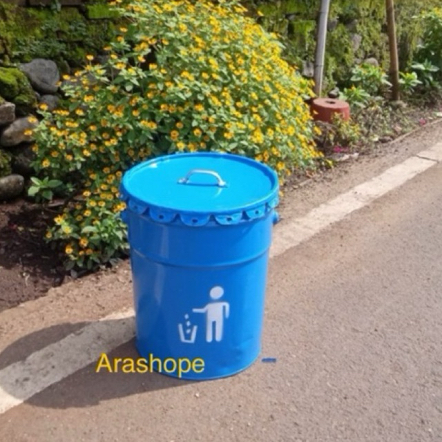 Ember kaleng 25 kg/ tempat sampah/pail/ember/tempat bakar sampah