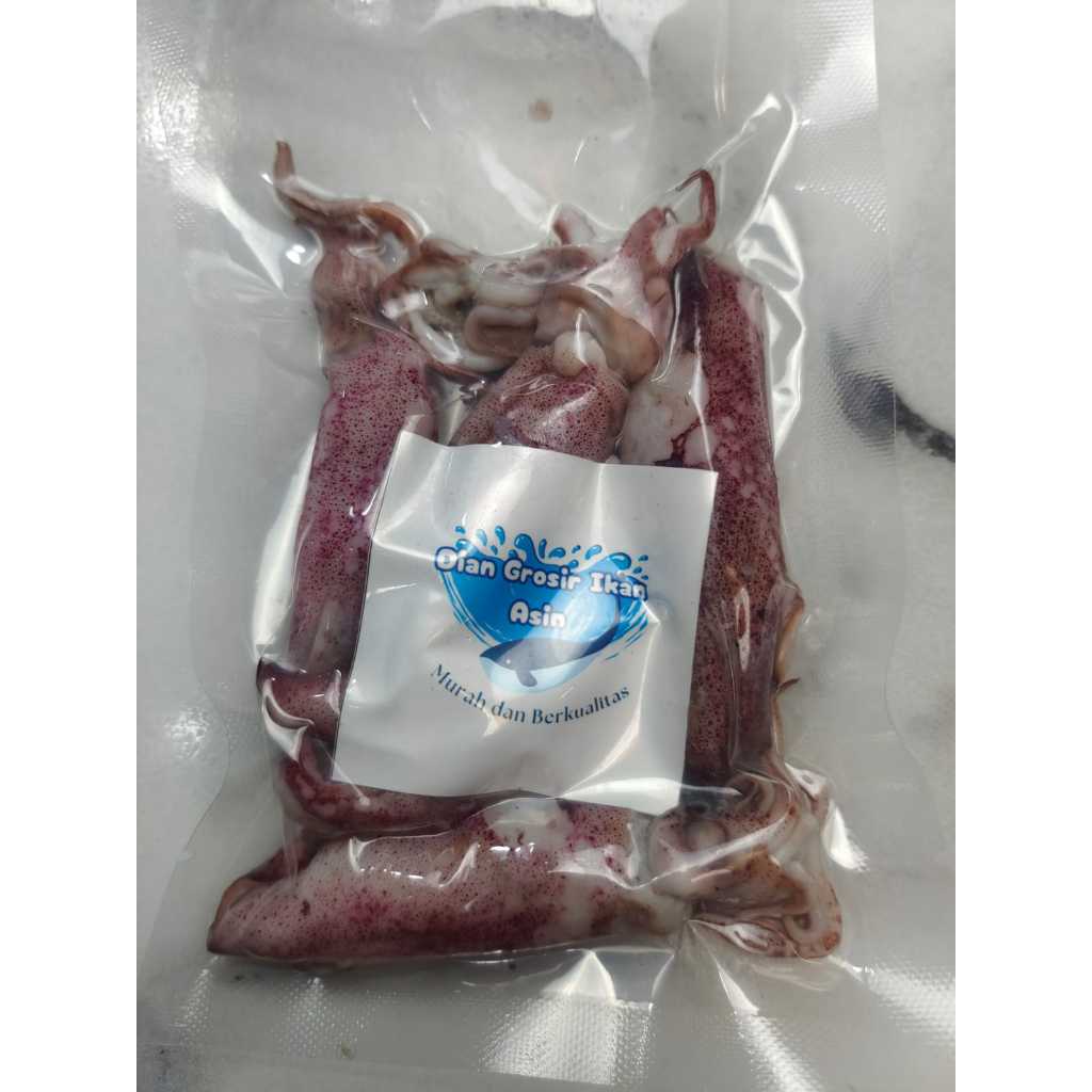 

Grosir Ikan Asin Dian - Jual asin Cumi Sontong Ukuran Jumbo 250 gram (cumi rebus) - Asin Cumi Segar Kemasan