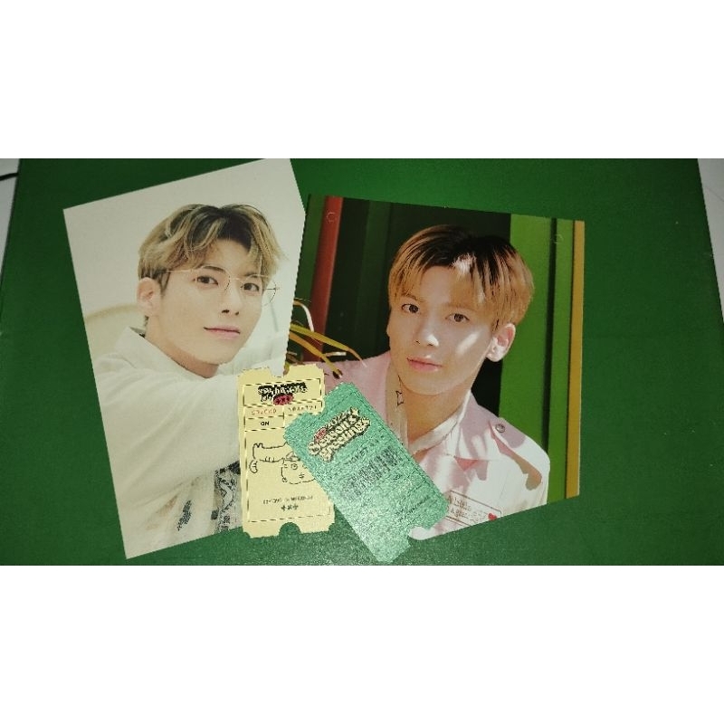 (READY STOCK) TXT SHARING SEASON'S GREETINGS 2022 OFFICIAL TAEHYUN SET