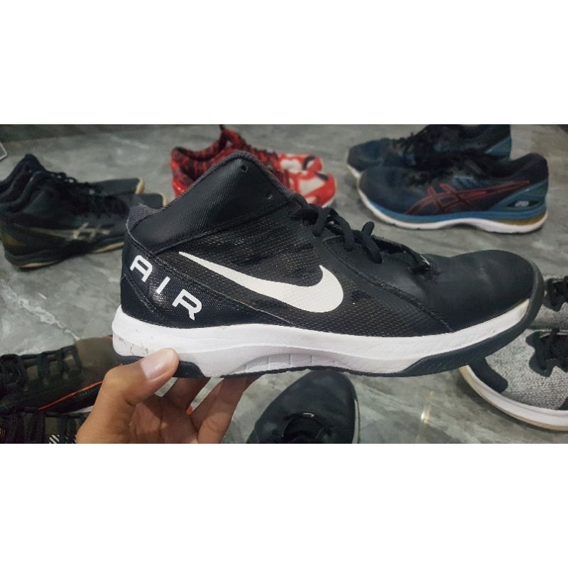 sepatu voli second 41