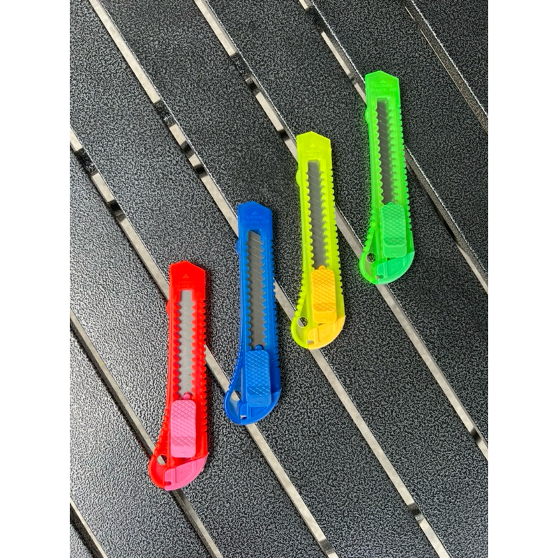 

PISAU CUTTER BUAH SAYUR KERTAS DAGING SERBAGUNA - HOKI HOUSEWARE