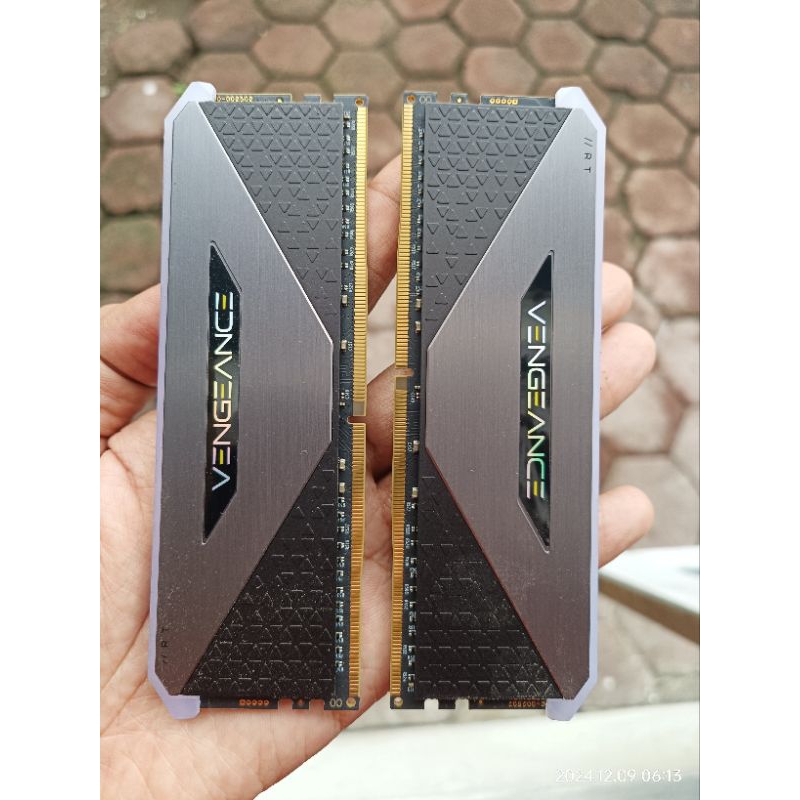 ram corsair vengeance RT RGB DDR4 2x16 32gb 3600mhz c16