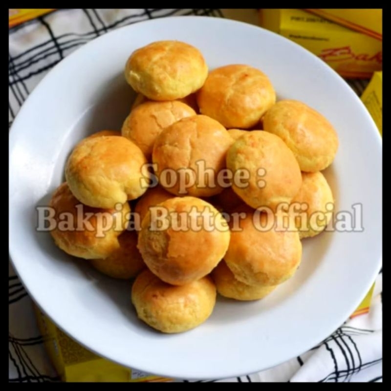 

TEERLARISSSS, KUE PIA/ BAKPIA DENGAN CIRI KHAS WANGI AROMA BUTTER