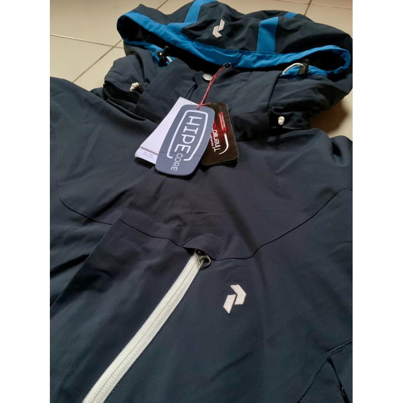 peak performance hipe core snowboard jacket gorpcore