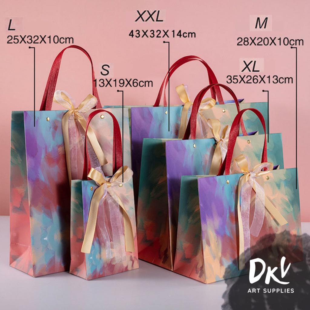 

Paperbag Pita XXL Jumbo / Kado Hadiah Natal Christmas Merah / Red Gift Bag Goodie Bag / Kue / Motif Elegan