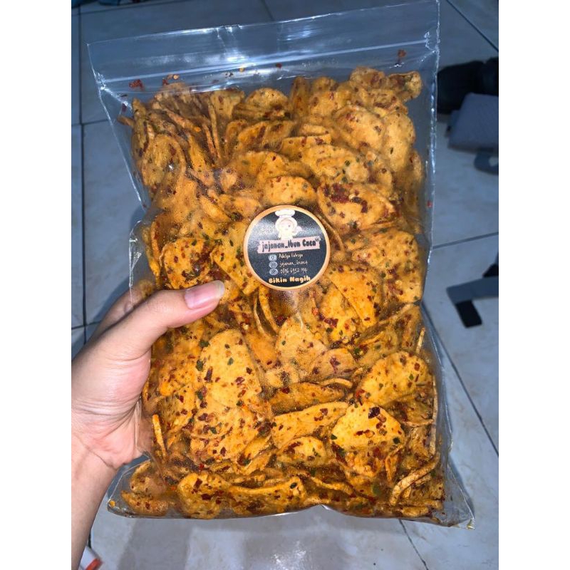 

Basreng Ibun Pedas daun jeruk ukuran 500gram