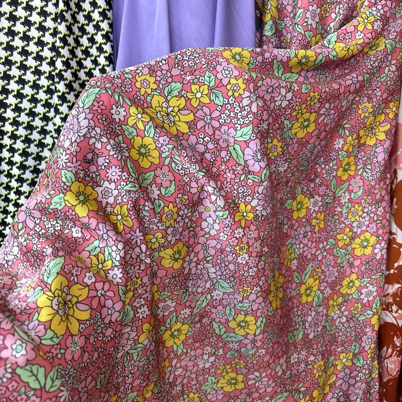 Kainsilk motif bunga premium  - kain satin silk motif super - kain satin silk motif premium - kain m