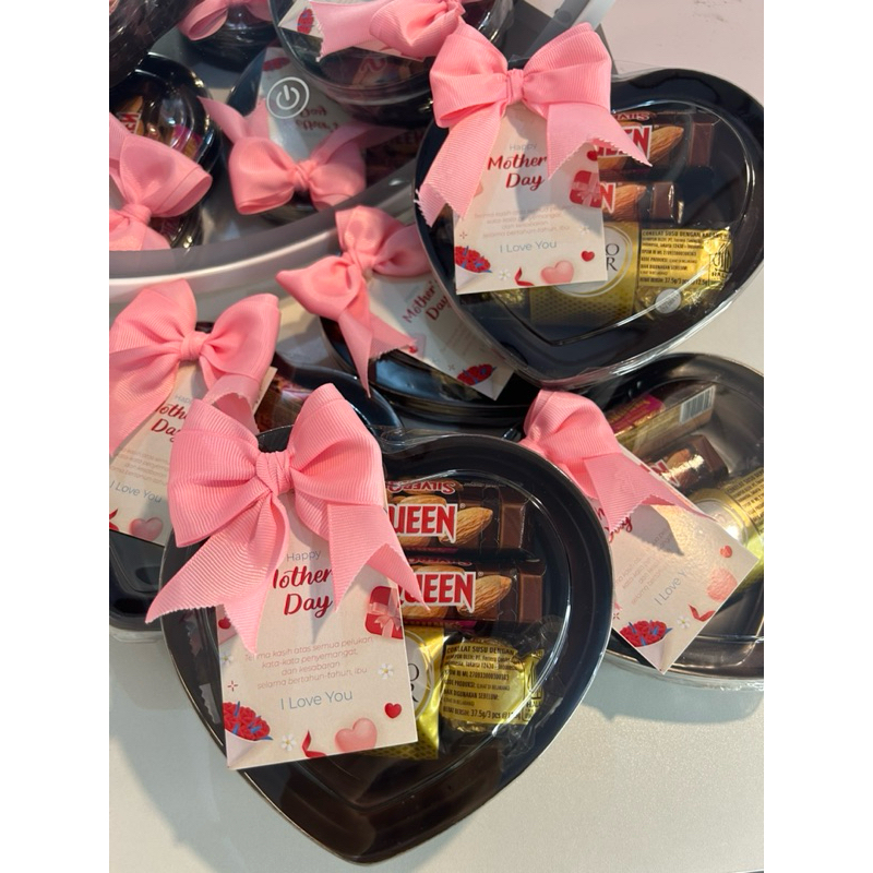 

HAMPERS COKLAT HARI IBU SPECIAL 12.12 / MOTHER DAY / SILVERQUEEN CUNKY / FERRERO ROCHER