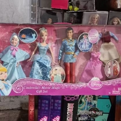 BARBIE CINDERELLA'S MOVIE MAGIC GIFT SET