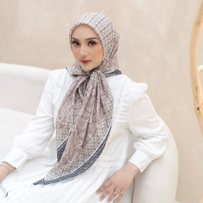 Nathelabel - Bloomy Floaria Pattern Hijab Series (Hijab Pattern Eksklusif Nathelabel)