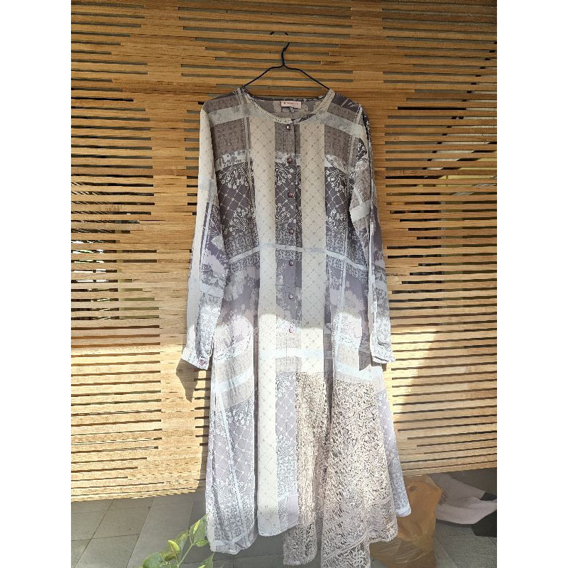 preloved Riamiranda tunik tesias grey