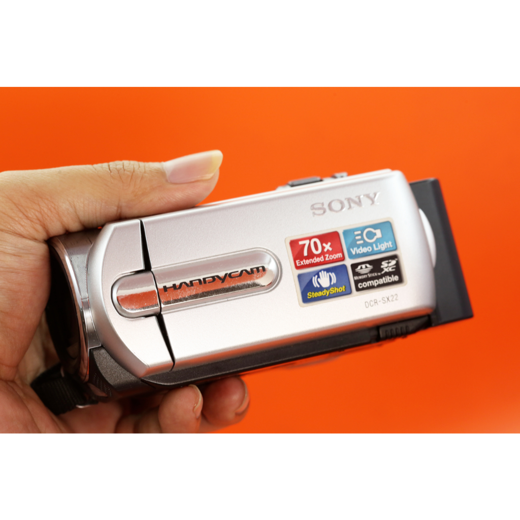 Sony Handycam DCR SX 22 SX22 Silver Unit Only B442