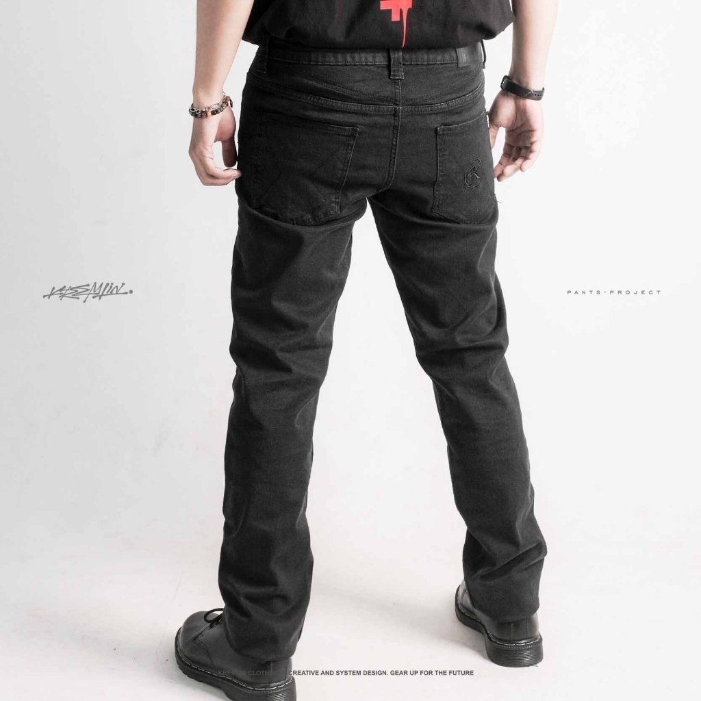 KREMLIN Celana Jeans Washing Dust Black Denim - IRON