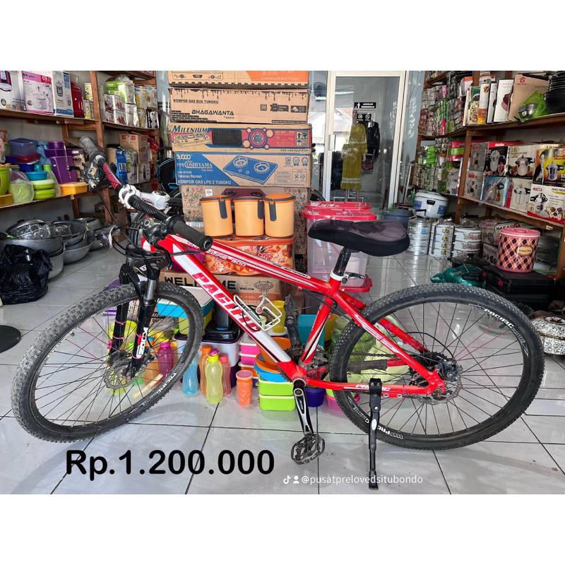 Sepeda Pasific Merah