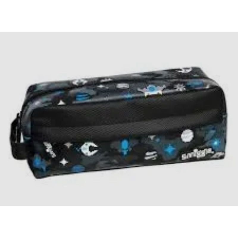 

Smiggle kotak pensil Hide Black Essential Pencil case - original