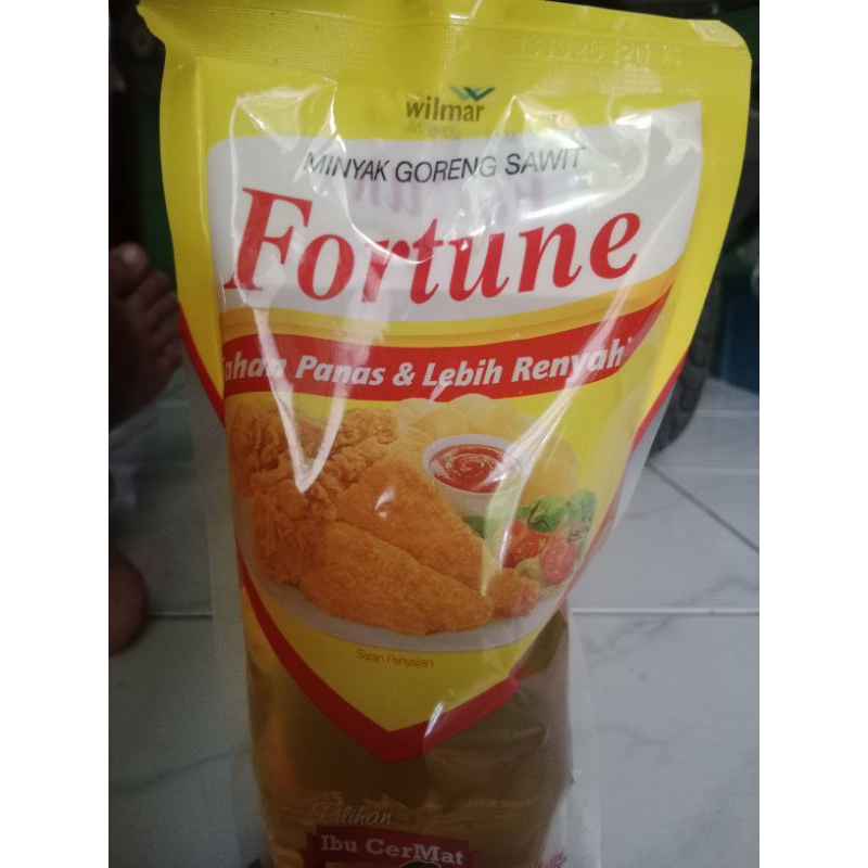 

Minyak goreng fortune 2 liter kemasan pouch