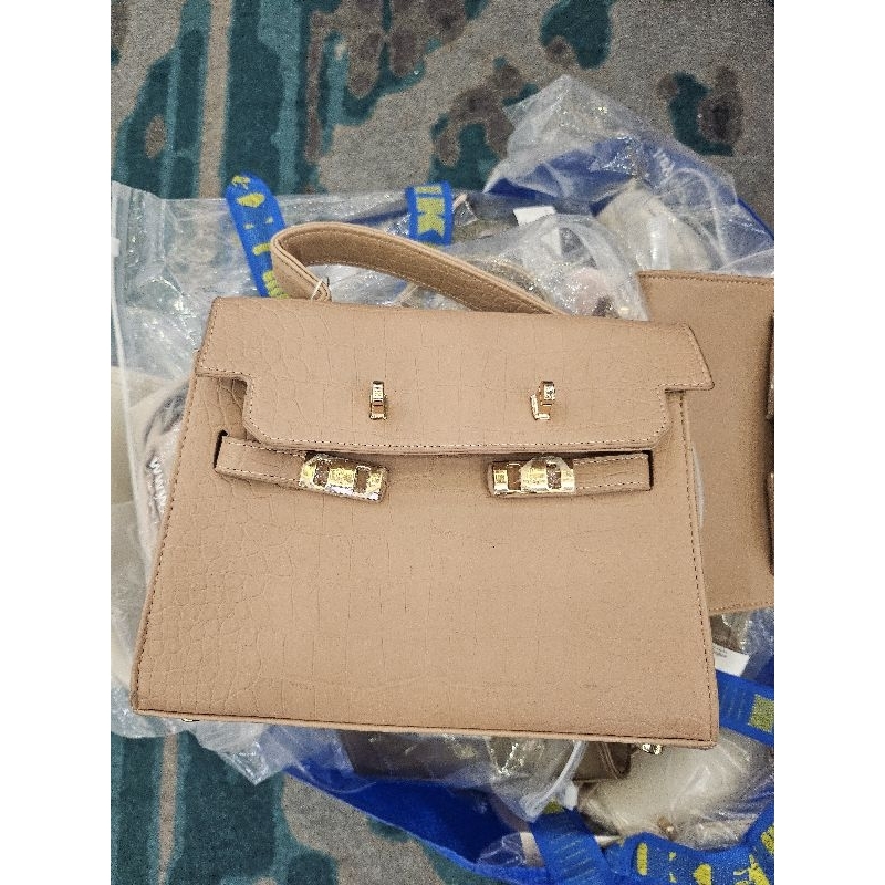 Rome Bag by Heylocal.id (New minor deffect) Ready tiga warna blush mini, bronze mini, dan blue midi