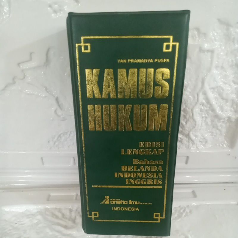 Buku Original KAMUS HUKUM EDISI LENGKAO BAHASA BELANDA INDONESIA INGGRIS