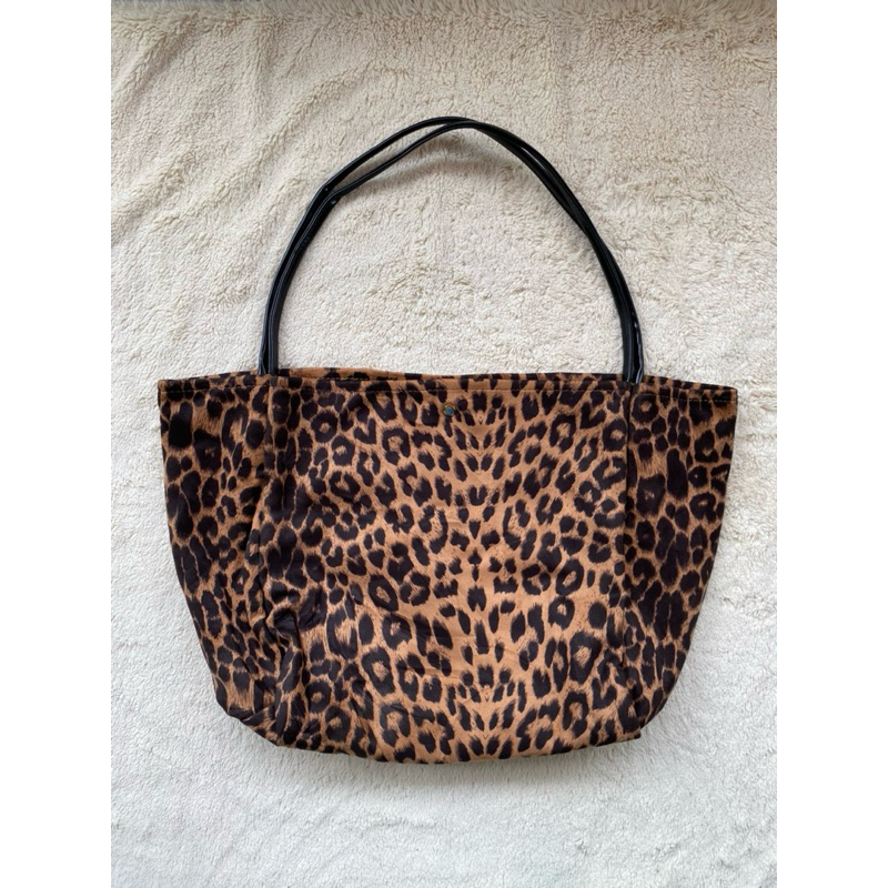 Shoopen Leopard Tote Bag