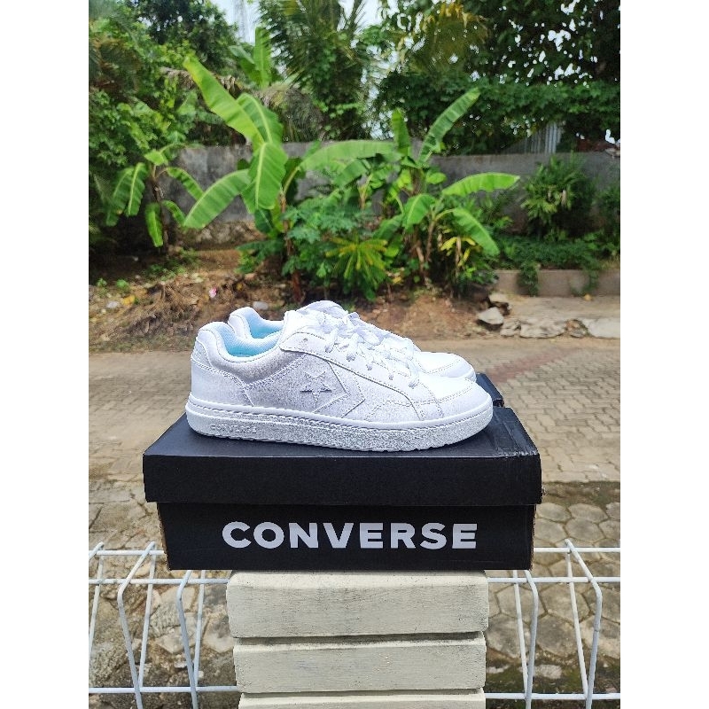 Converse White Pro Blaze V2 Unisex