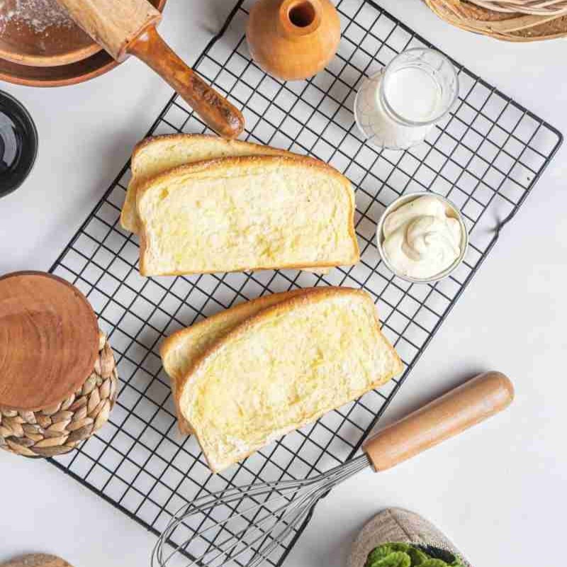 

Roti Sisir Slice Hod Bakery - Satu Slice Roti Sisir dengan berbagai pilihan olesan