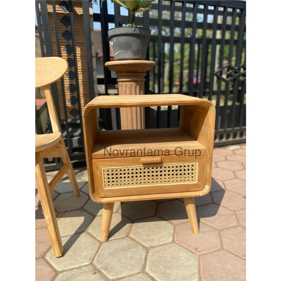 Nakas Minimalis Kayu Jati - Nakas Kayu Jati Samping Dipan Bedside Table - Meja Nakas Rotan