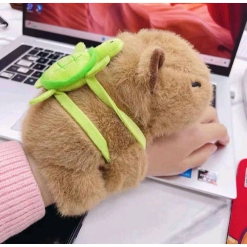 Boneka Viral Capybara Maxwel nempel dimana aja 18 cm berlabel SNI