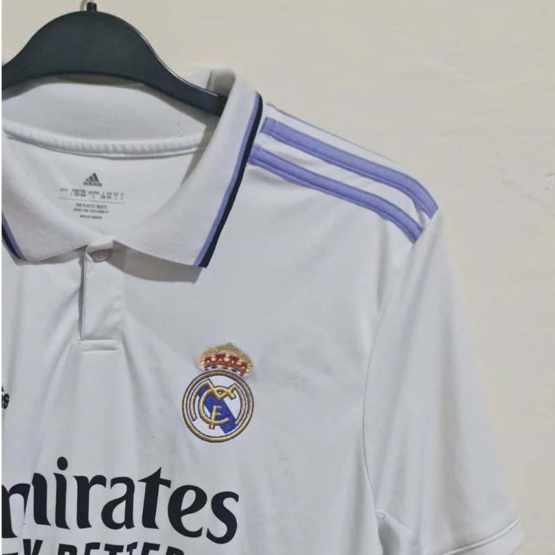 Jersey Home Real Madrid 2022/2023 Nameset Benzema 9