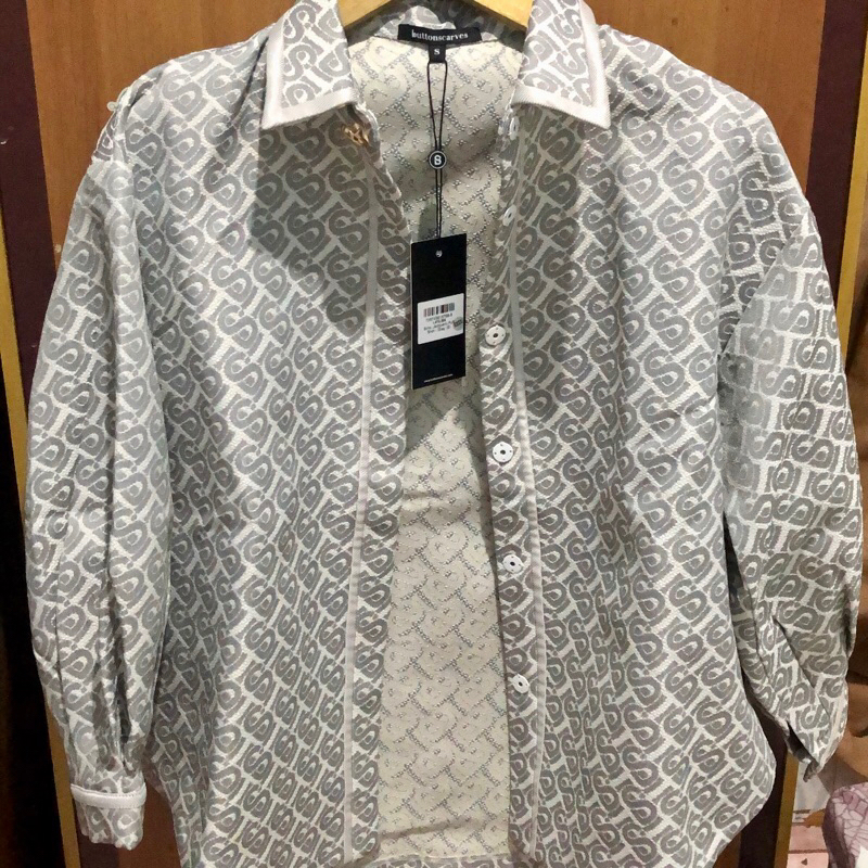 buttonscarves bimu jacquard puff shirt