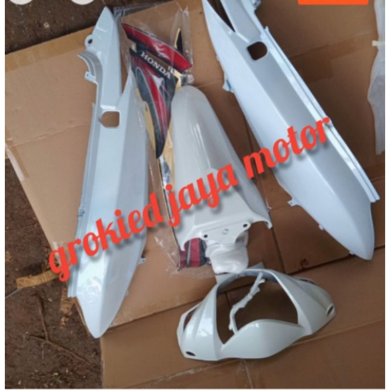 cover body paketan honda spacy fi spacy karbu putih striping