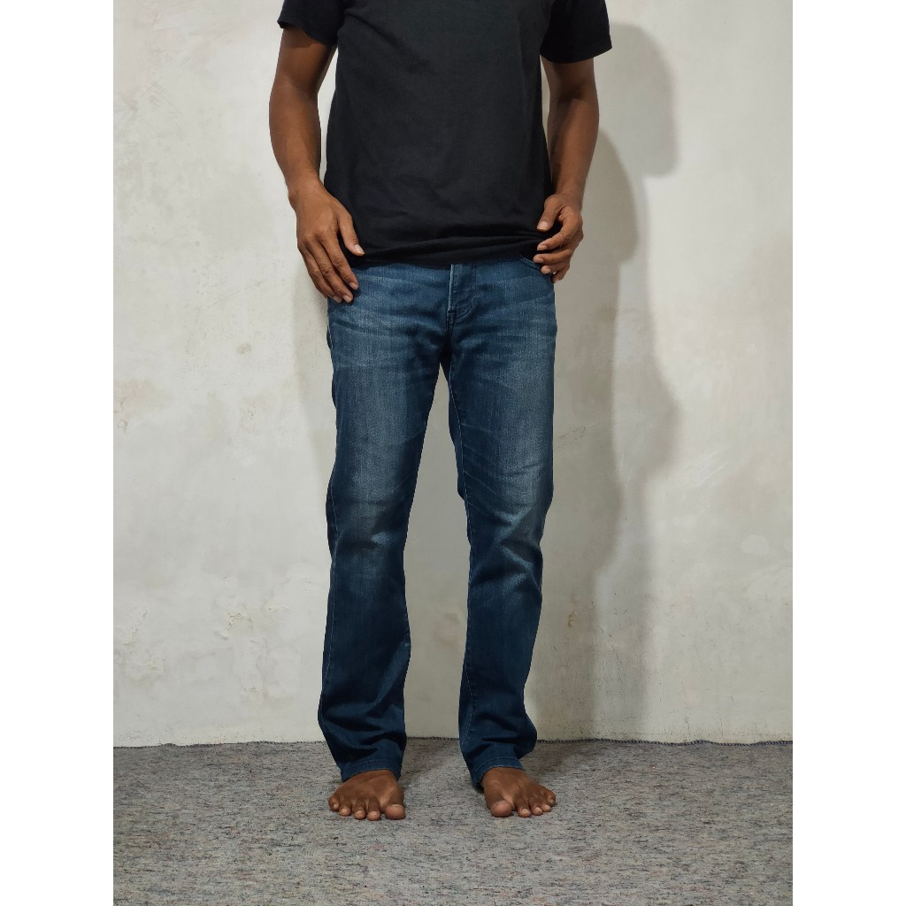 Uniqlo Jeans Slim Straight size 30 / Celana panjang jeans pria