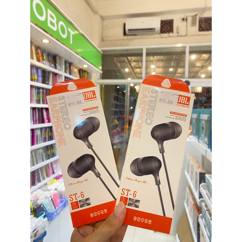 earphone JBL