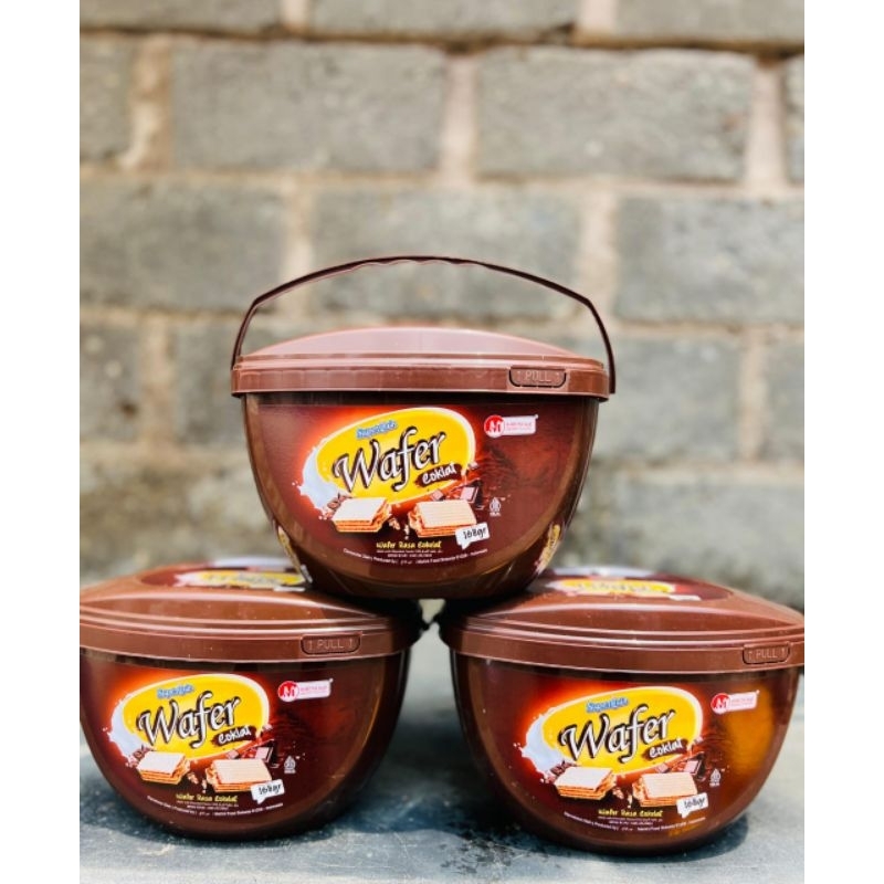 

Superquin Wafer Coklat Kemasan Toples Oval 168gr