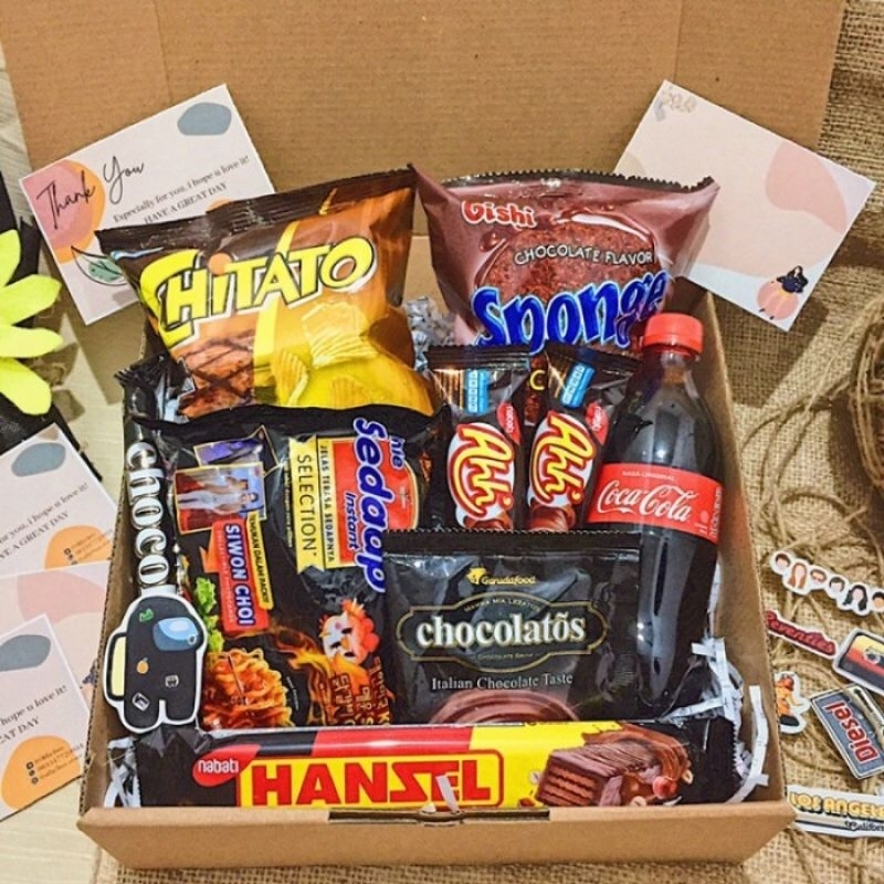 

HAMPERS SNACK|HAMPERS LEBARAN|HAMPERS COKLAT|HAMPERS ULANG TAHUN|HAMPERS MURAH|HAMPERS ANNVIVERSARY|HAMPERS GRADUATION|HAMPERS BANDUNG |UKURAN 20x15x5 CM