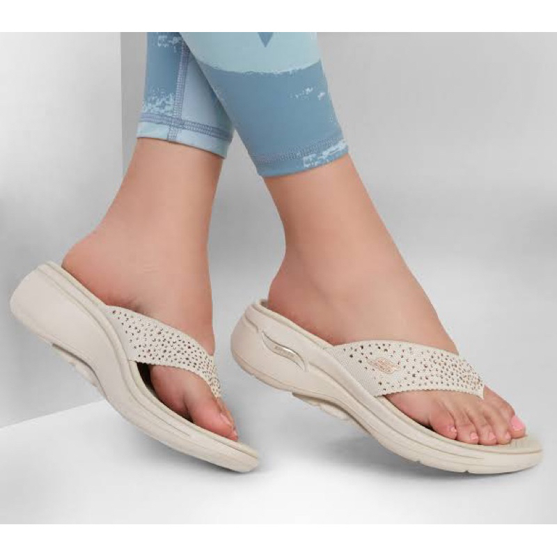 Promo  Sandal Wanita - Sandal Skechers Go Walk Arch Fit - Skechers Ori