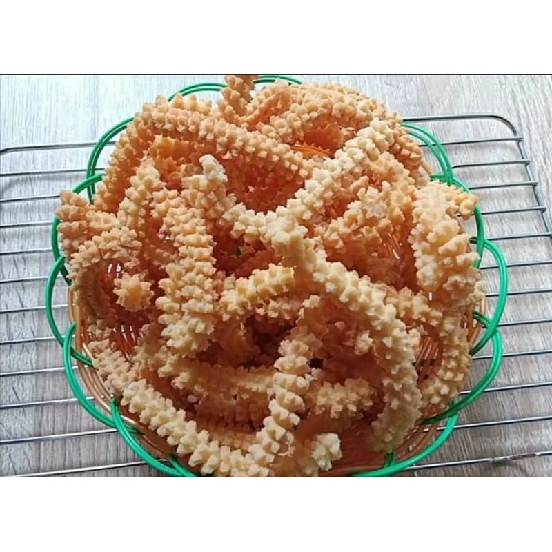 

Kue Akar Kelapa Wijen