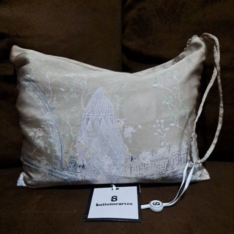 buttonscarves prayer robe british