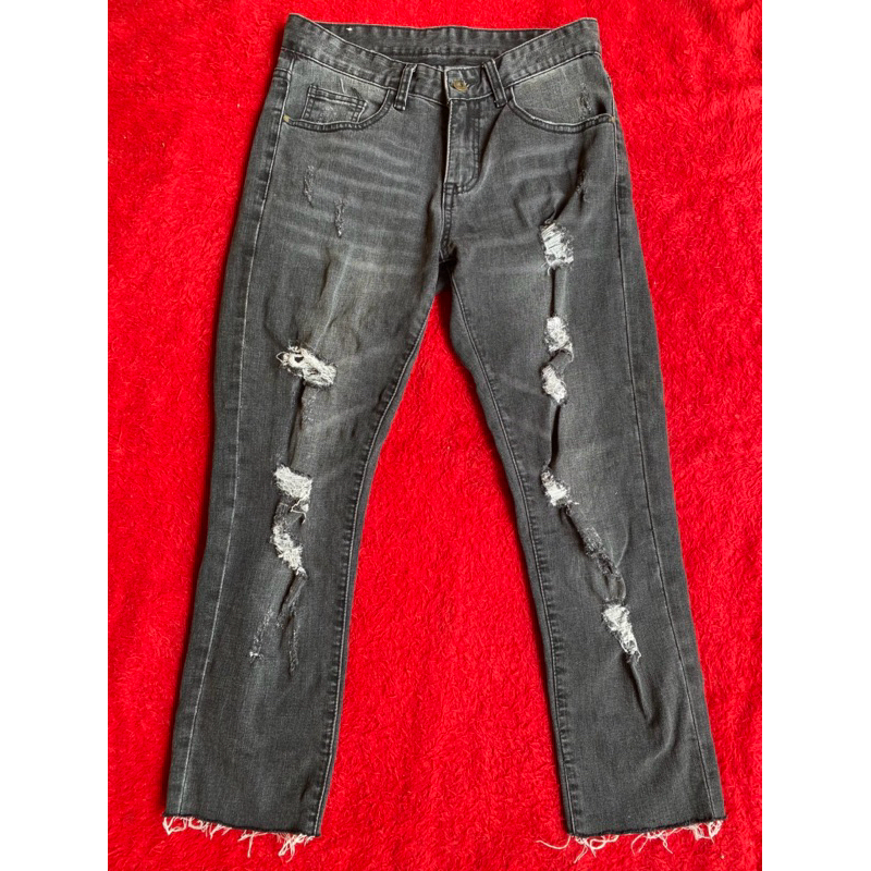 Preloved Celana Jeans Ripped