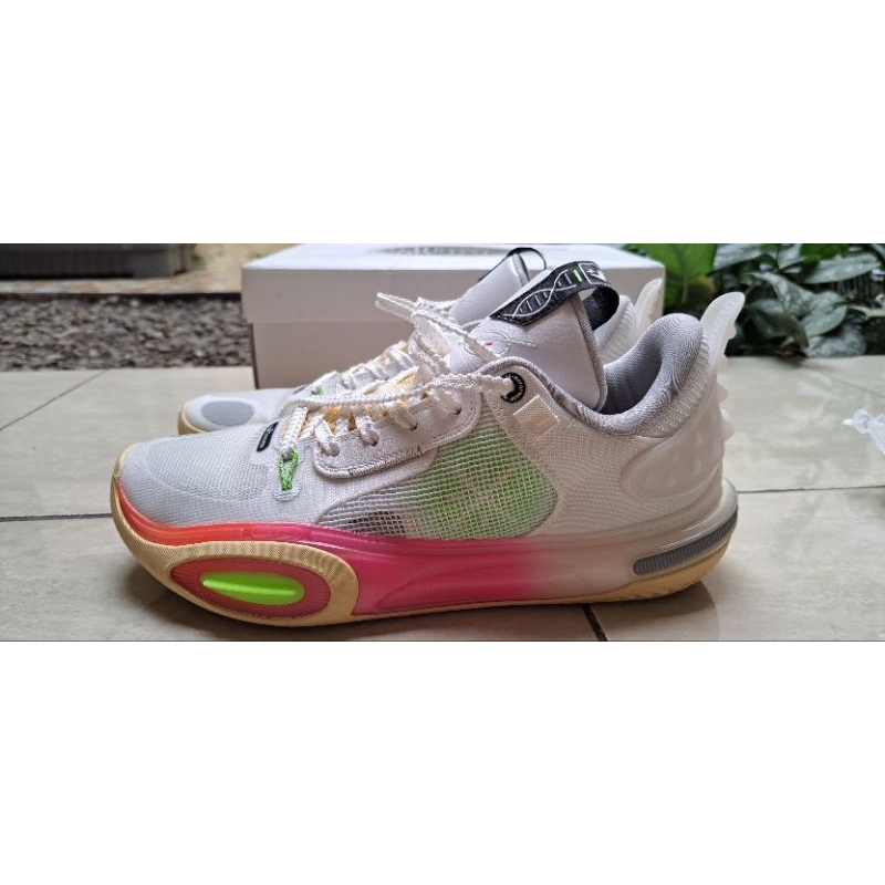 Sepatu Basket LI-NING