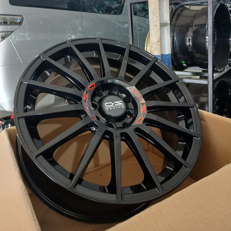 Velg Oz Racing Black Ring 17 Baud 4X100-114,3 Mobil Avanza Xenia Freed Vios R17