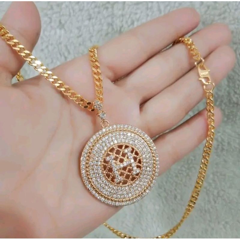 kalung wanita dewasa motif liontin huruf H terbaru dan terlaris titanium Anti luntur dan anti karat