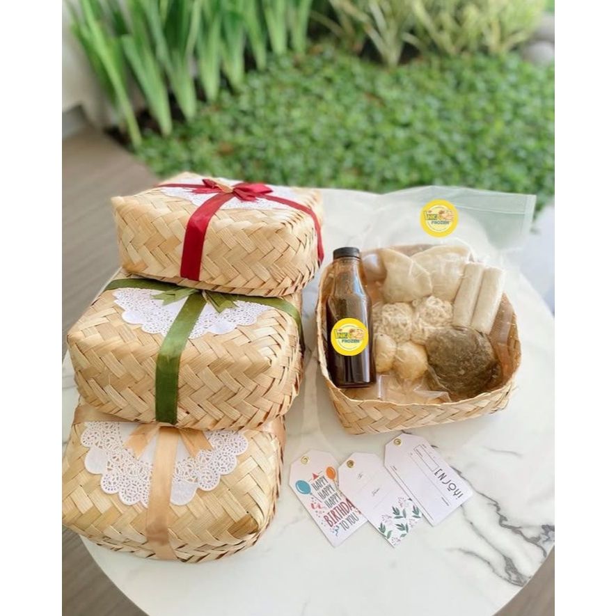 

PAKET PEMPEK | HAMPERS PEMPEK AKHIR TAHUN