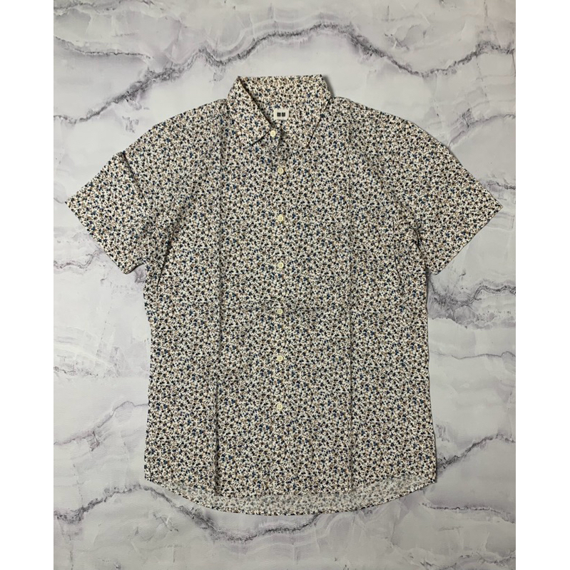 KEMEJA UNIQLO SECOND