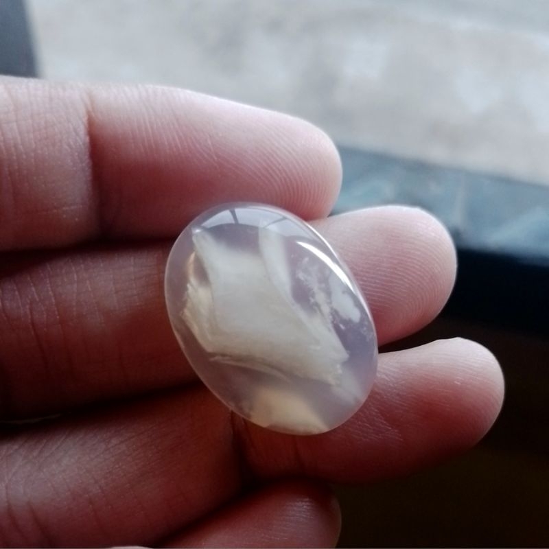 Batu Natural Akik chalcedony (yakut putih) Kristal Bermotif