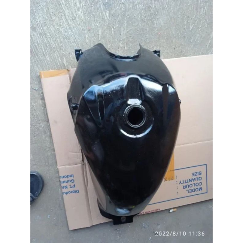 Tangki bensin tiger revo hitam