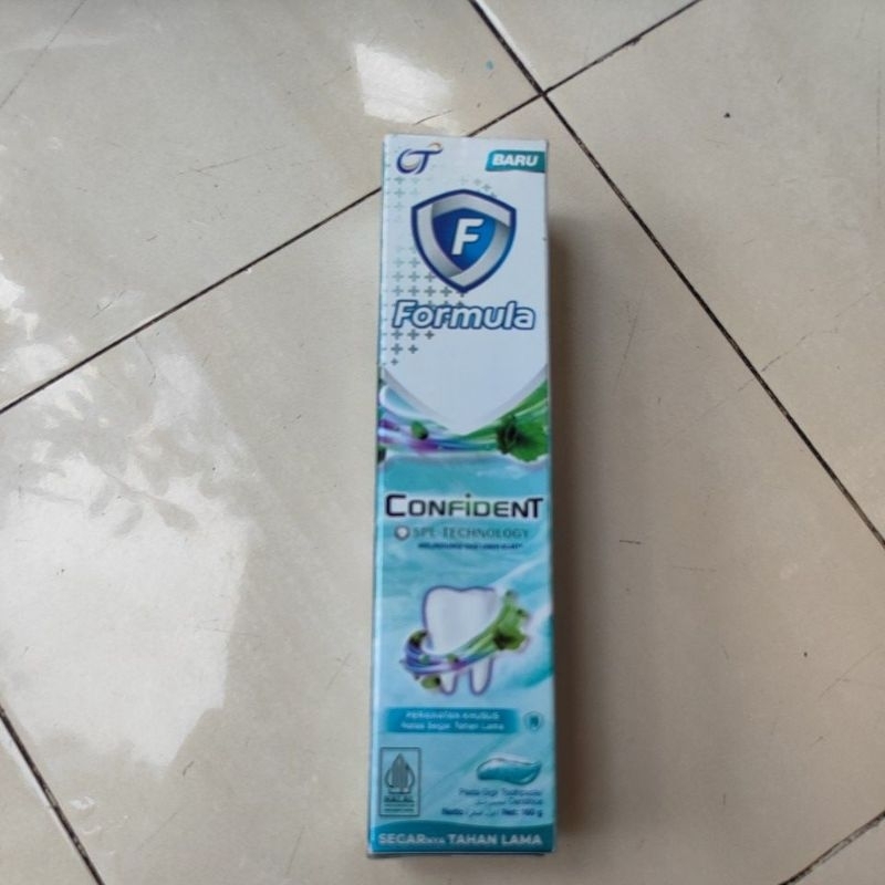 pasta gigi formula confident 160 gram