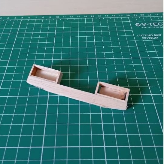 Mentahan DIY Miniatur Skala Truk Plastik Modifikasi - Lampu Stop Lamp Belakang