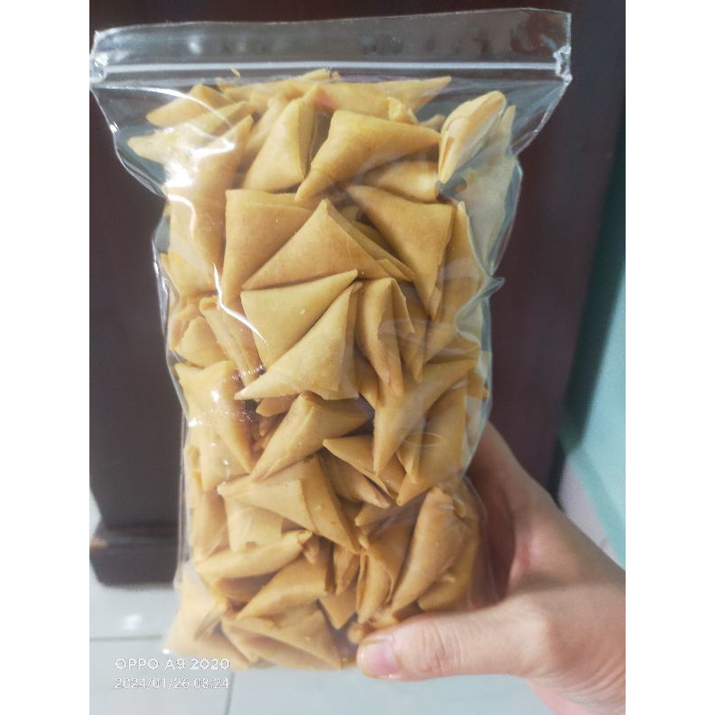 

samosa/ sumpia isi ayam